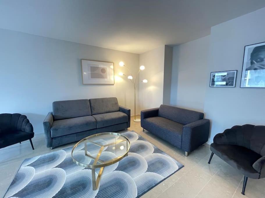 Le Mont-veyrier, Parking Et Vue Appartement *