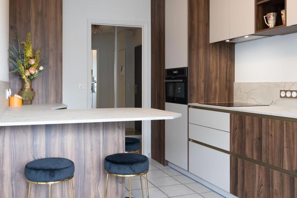 Le Mont-veyrier, Parking Et Vue Appartement